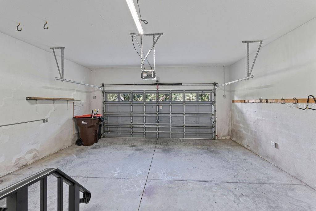 Activo con contrato: $314,000 (3 camas, 2 baños, 2027 Pies cuadrados)