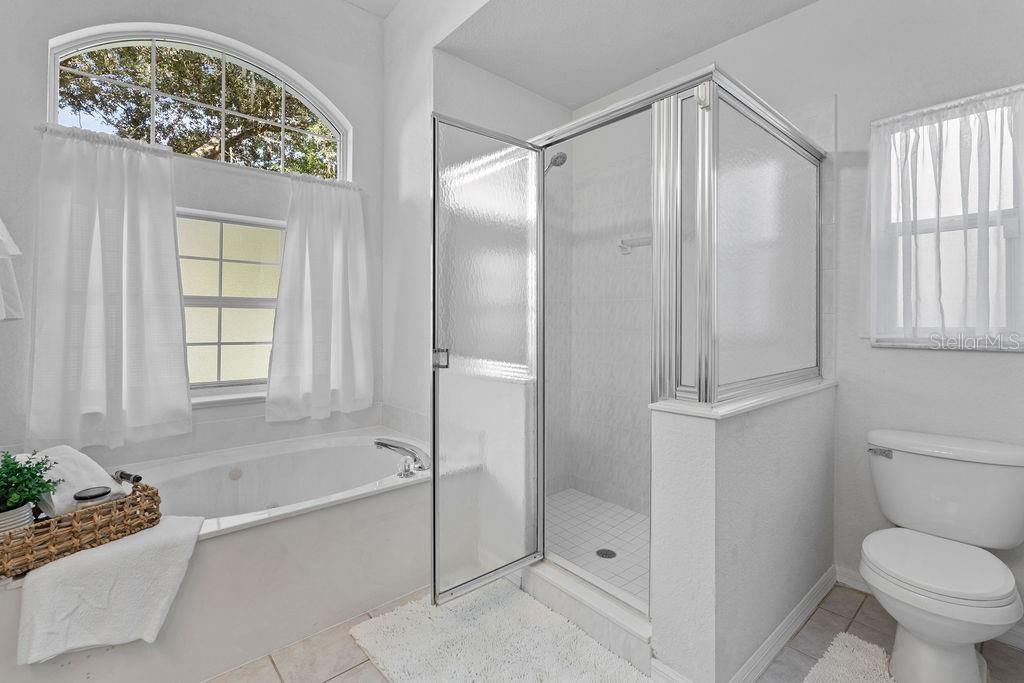 Activo con contrato: $314,000 (3 camas, 2 baños, 2027 Pies cuadrados)