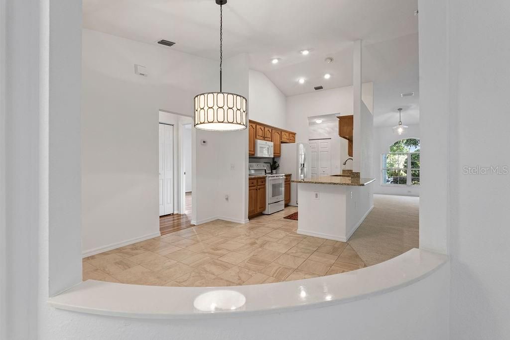 Activo con contrato: $314,000 (3 camas, 2 baños, 2027 Pies cuadrados)