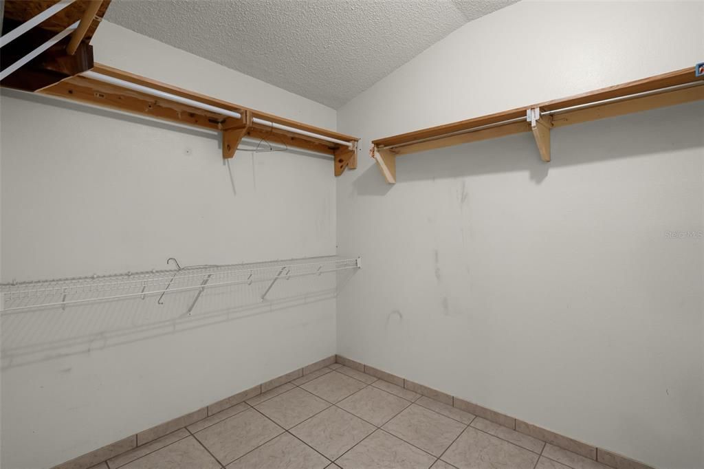 Active With Contract: $390,000 (3 beds, 2 baths, 2793 Square Feet)