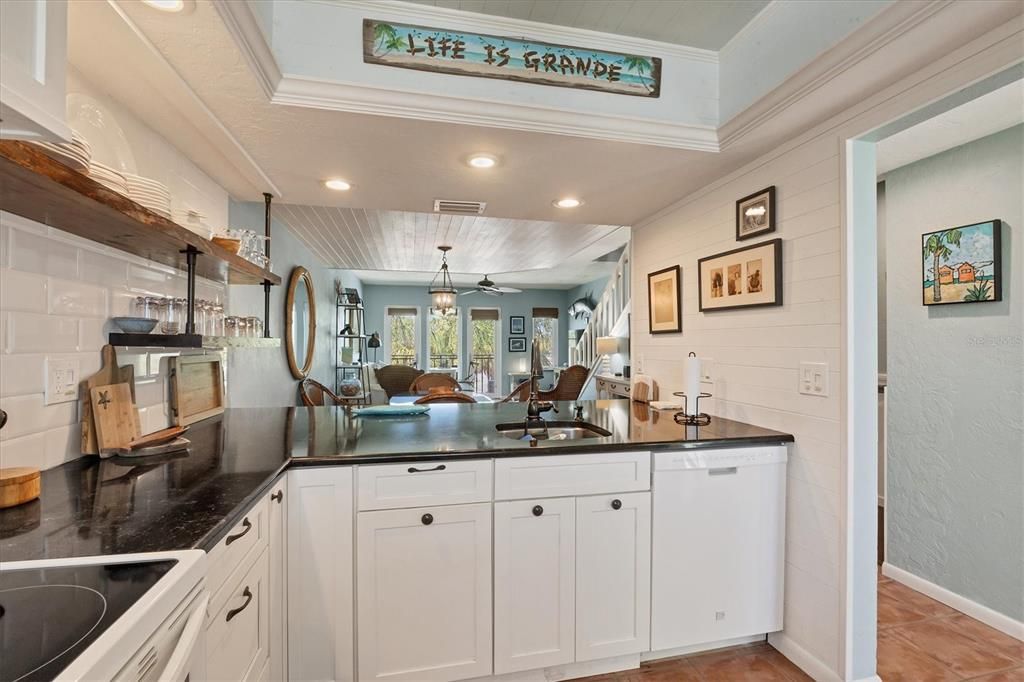 出租: $4,000 (2 贝兹, 2 浴室, 1248 平方英尺)