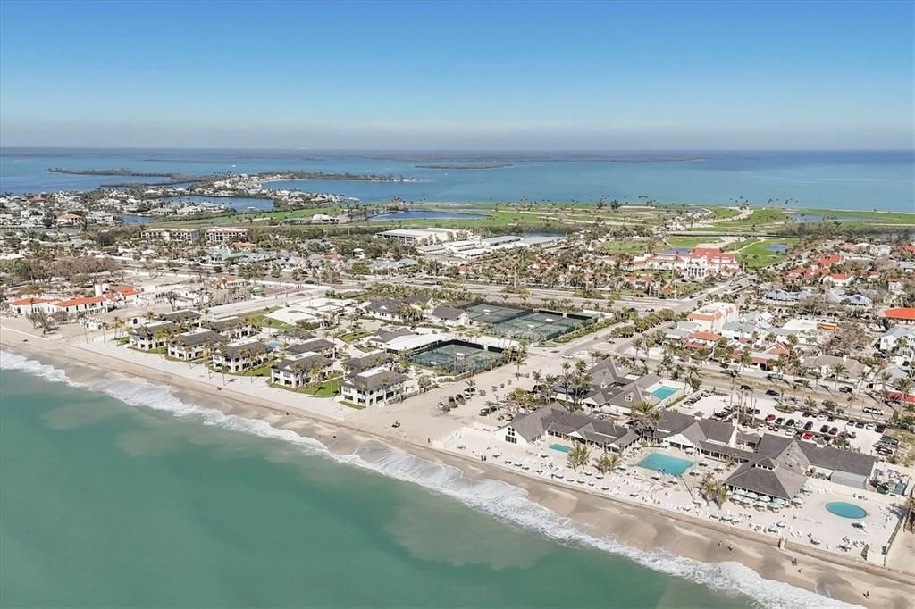 出租: $4,000 (2 贝兹, 2 浴室, 1248 平方英尺)