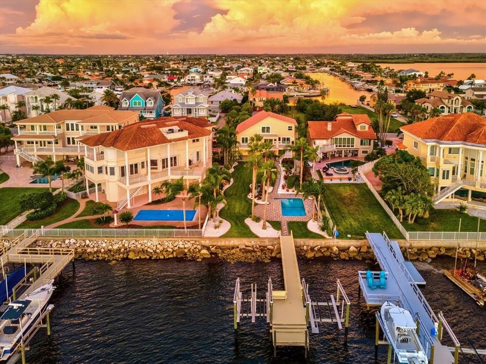 На продажу: $3,199,999 (3 спален, 3 ванн, 2886 Квадратных фут)