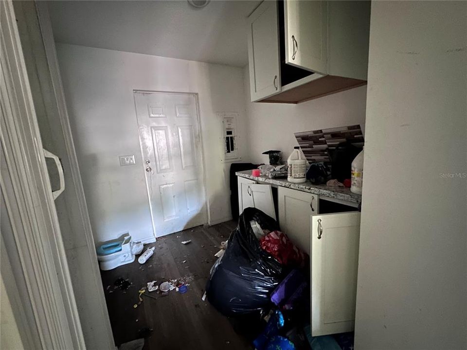 Activo con contrato: $400,000 (5 camas, 2 baños, 2016 Pies cuadrados)