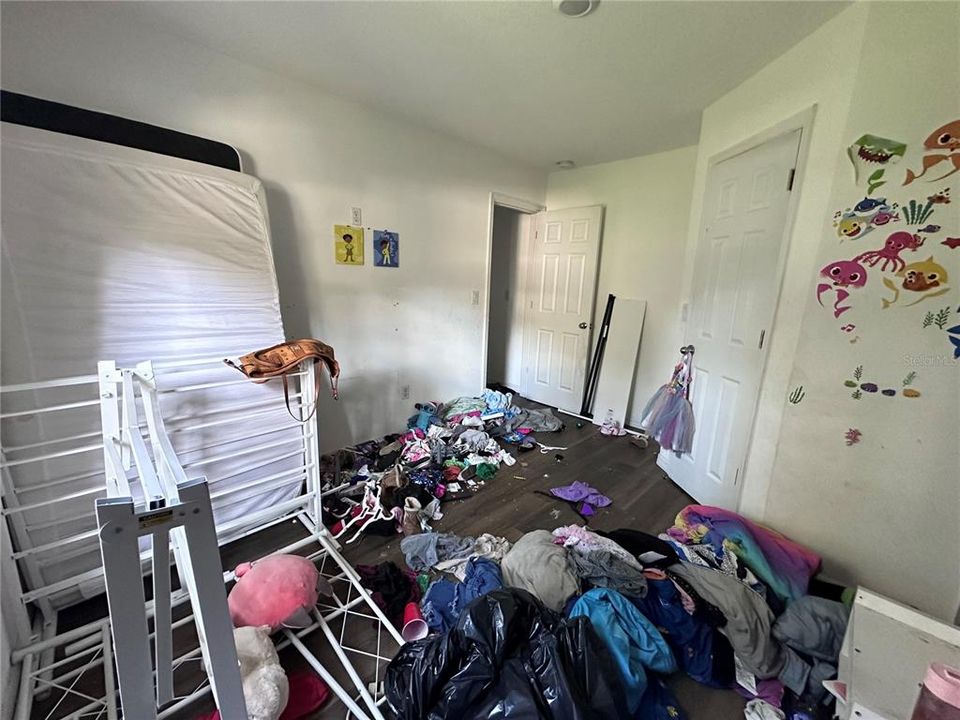 Activo con contrato: $400,000 (5 camas, 2 baños, 2016 Pies cuadrados)