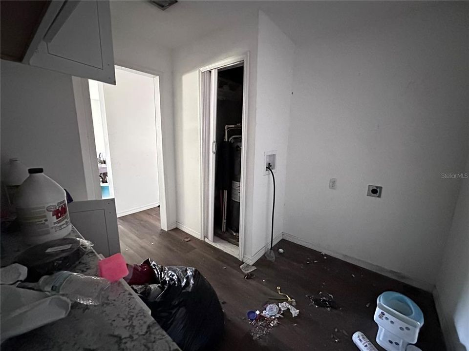 Activo con contrato: $400,000 (5 camas, 2 baños, 2016 Pies cuadrados)