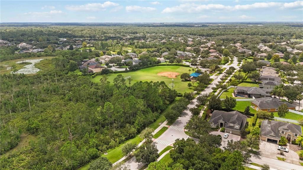 En Venta: $825,000 (4 camas, 3 baños, 3071 Pies cuadrados)