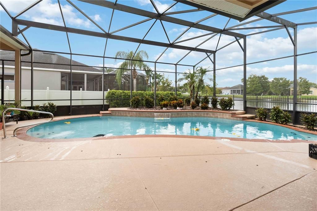 En Venta: $825,000 (4 camas, 3 baños, 3071 Pies cuadrados)