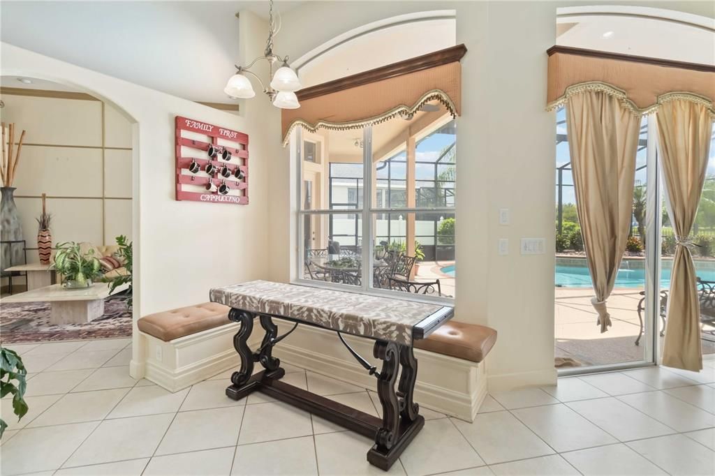 En Venta: $825,000 (4 camas, 3 baños, 3071 Pies cuadrados)