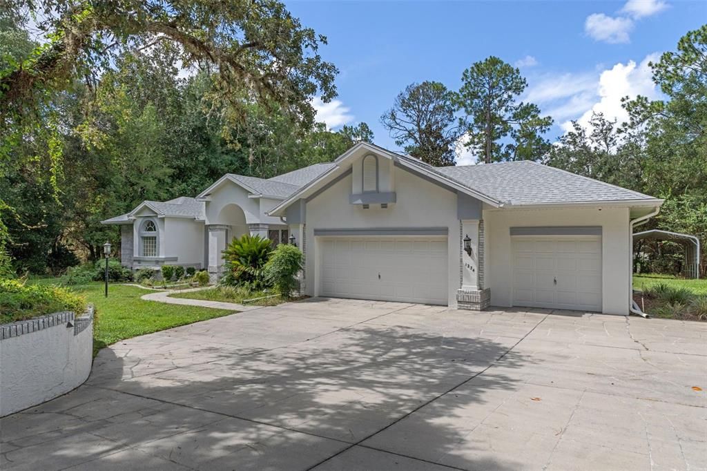 Active With Contract: $569,900 (3 beds, 3 baths, 2775 Square Feet)