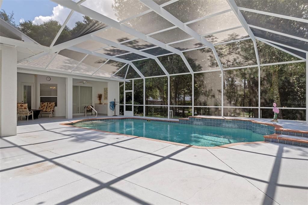 Active With Contract: $569,900 (3 beds, 3 baths, 2775 Square Feet)