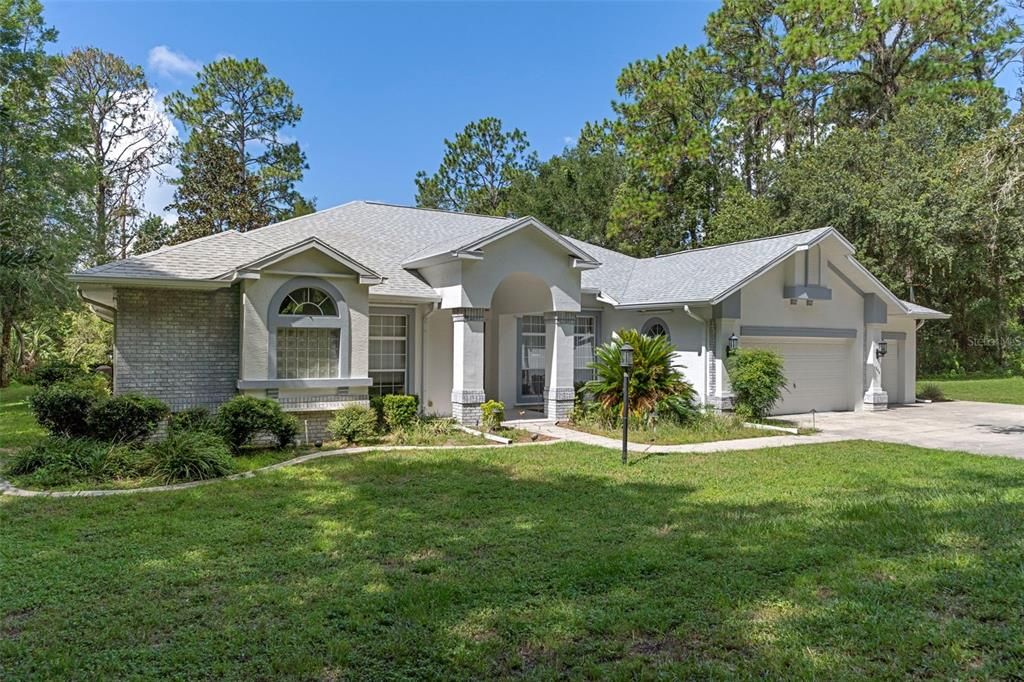 Active With Contract: $569,900 (3 beds, 3 baths, 2775 Square Feet)