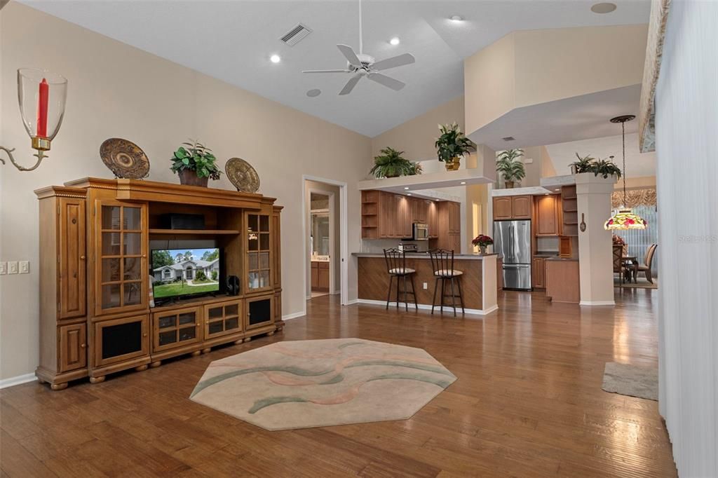 Active With Contract: $569,900 (3 beds, 3 baths, 2775 Square Feet)