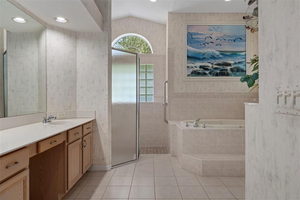 Active With Contract: $569,900 (3 beds, 3 baths, 2775 Square Feet)