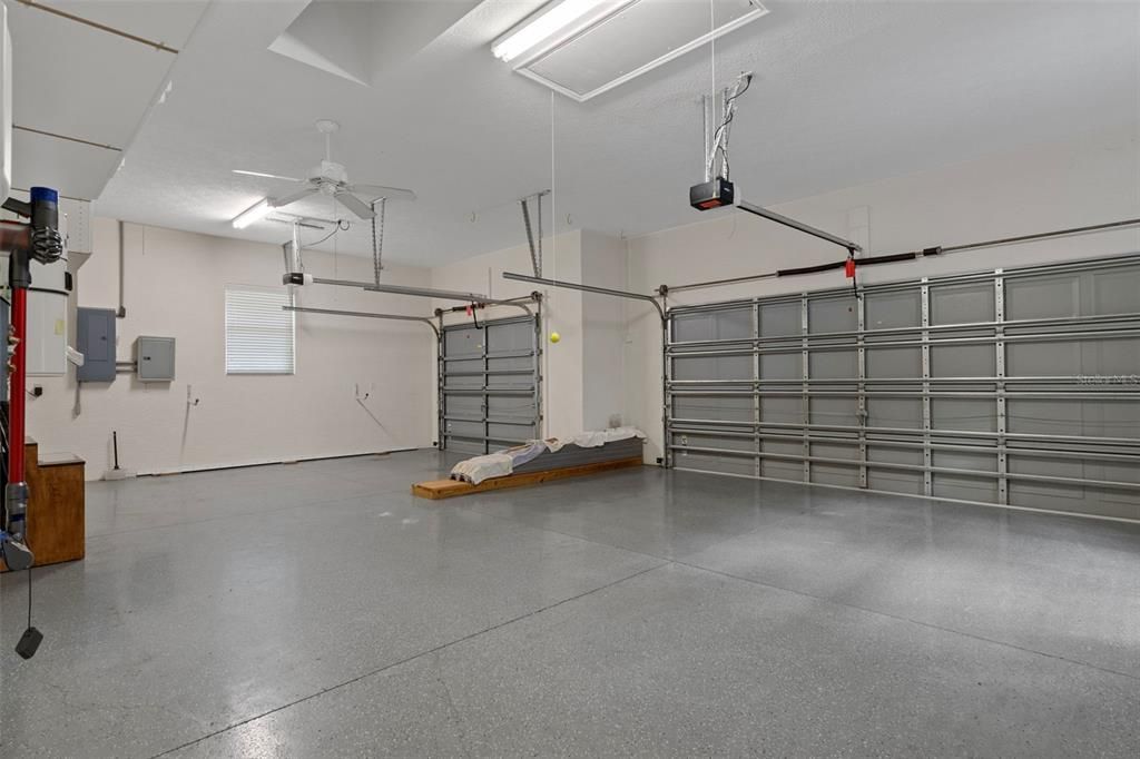 Active With Contract: $569,900 (3 beds, 3 baths, 2775 Square Feet)