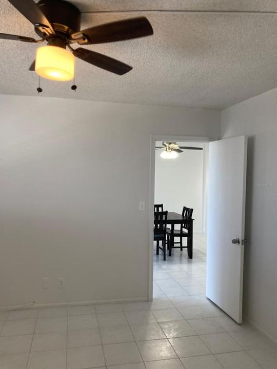 For Sale: $195,000 (1 beds, 1 baths, 828 Square Feet)
