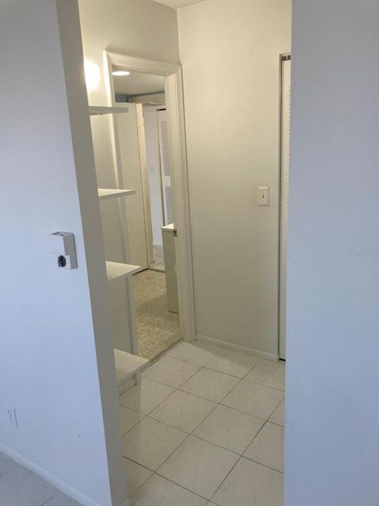 For Sale: $195,000 (1 beds, 1 baths, 828 Square Feet)