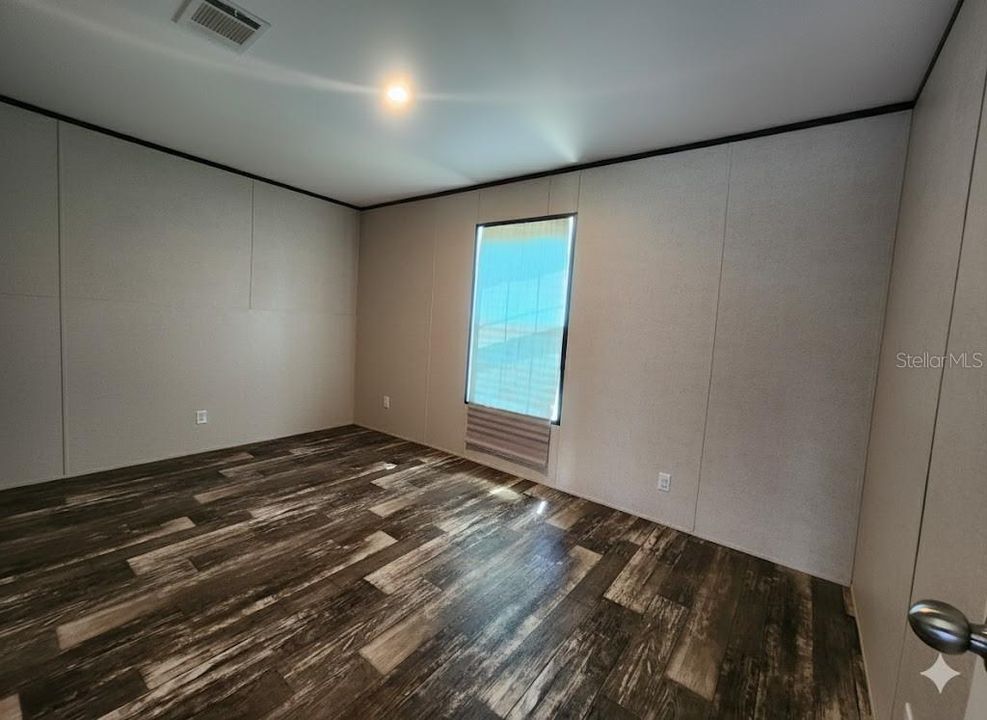 合同活跃: $138,000 (2 贝兹, 2 浴室, 918 平方英尺)