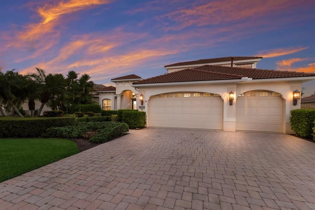 For Sale: $1,249,000 (4 beds, 3 baths, 3052 Square Feet)