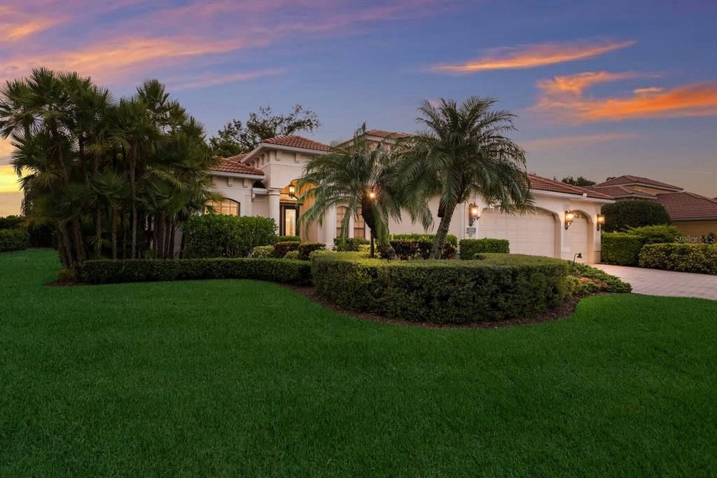 For Sale: $1,249,000 (4 beds, 3 baths, 3052 Square Feet)