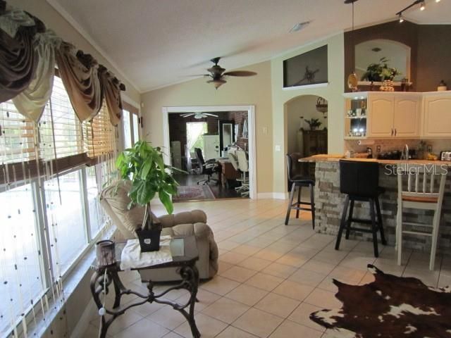 На продажу: $999,000 (4 спален, 3 ванн, 2535 Квадратных фут)