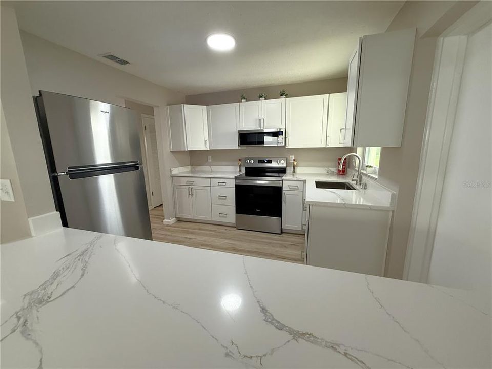 Active With Contract: $225,000 (2 beds, 1 baths, 1328 Square Feet)