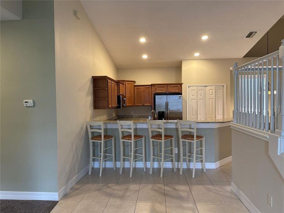 Active With Contract: $2,900 (3 beds, 2 baths, 2019 Square Feet)