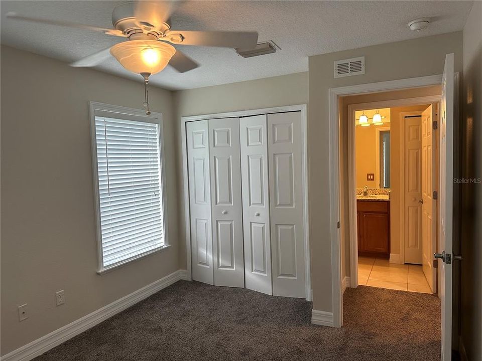 Active With Contract: $2,900 (3 beds, 2 baths, 2019 Square Feet)