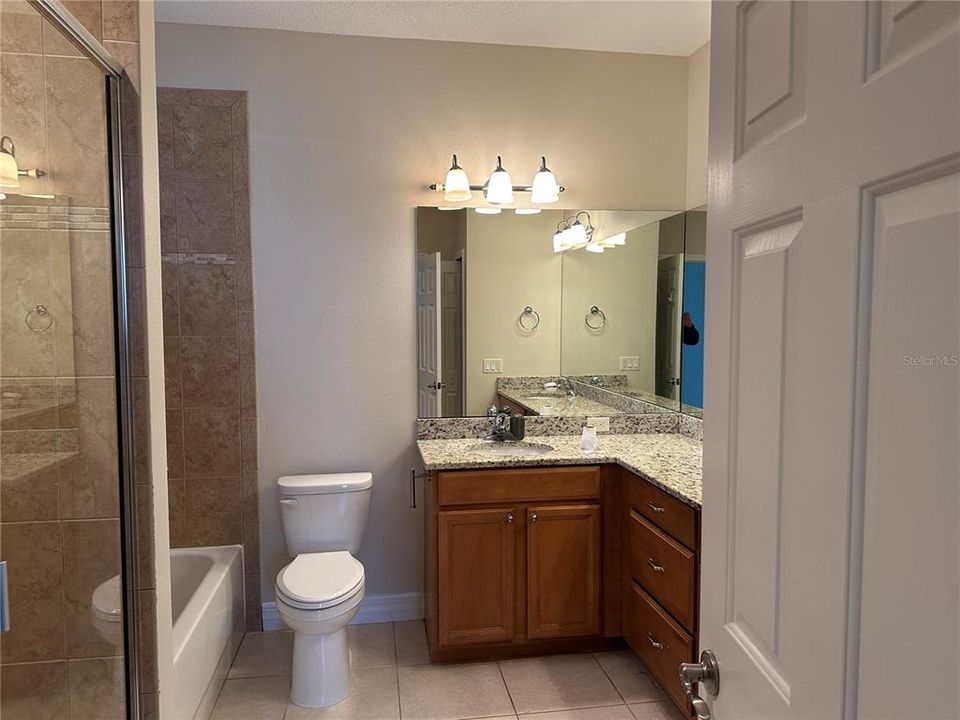 Active With Contract: $2,900 (3 beds, 2 baths, 2019 Square Feet)