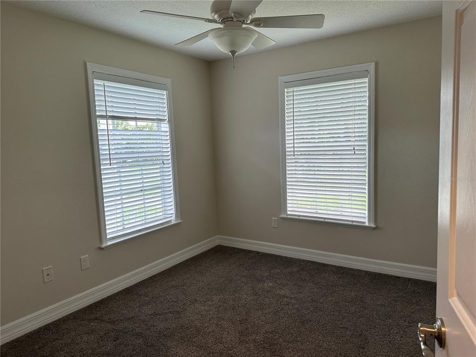 Active With Contract: $2,900 (3 beds, 2 baths, 2019 Square Feet)