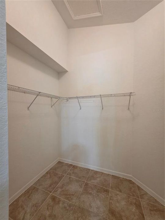 For Rent: $2,050 (3 beds, 2 baths, 2014 Square Feet)