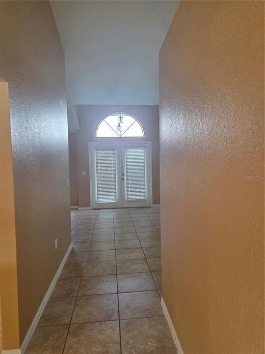 For Rent: $2,050 (3 beds, 2 baths, 2014 Square Feet)