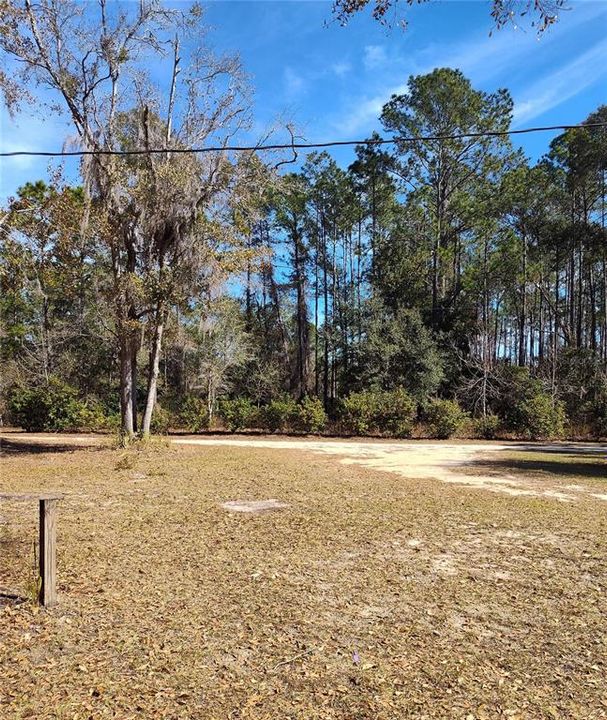 For Sale: $299,000 (6 beds, 2 baths, 2041 Square Feet)