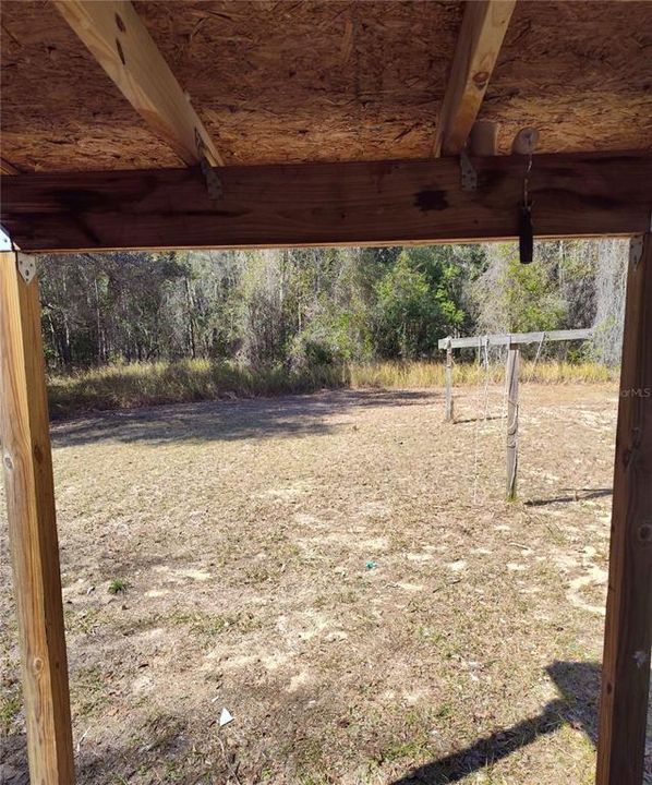 For Sale: $299,000 (6 beds, 2 baths, 2041 Square Feet)