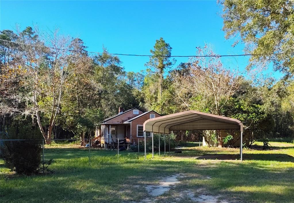 For Sale: $299,000 (6 beds, 2 baths, 2041 Square Feet)