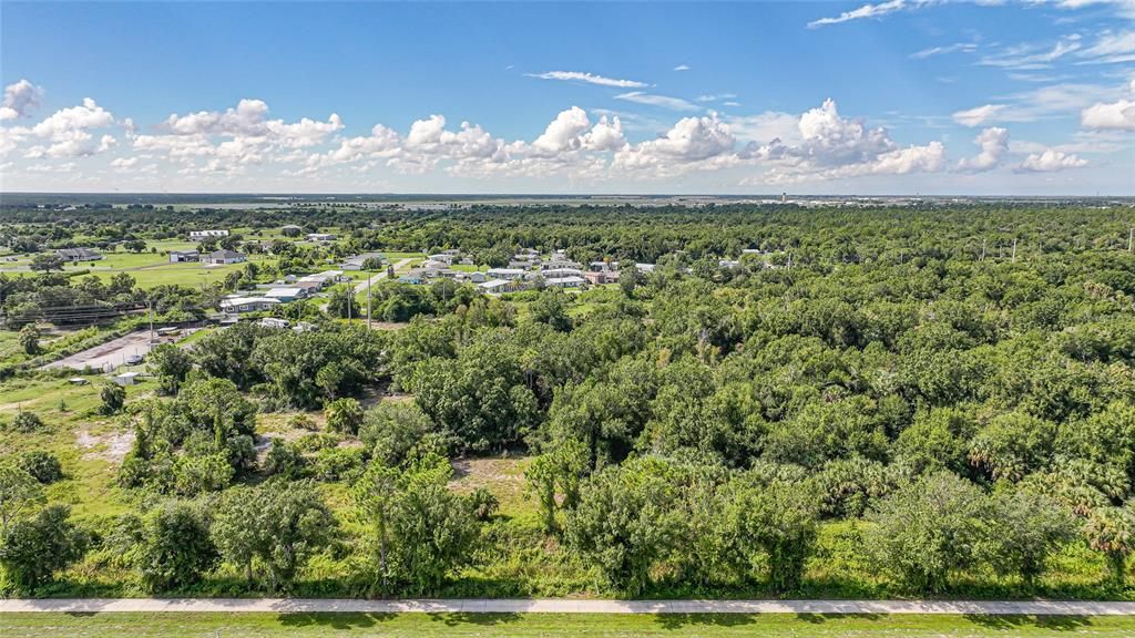 待售: $69,900 (1.48 acres)