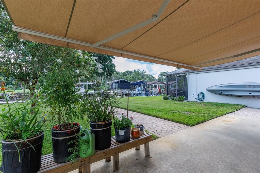 For Sale: $749,000 (3 beds, 2 baths, 1874 Square Feet)