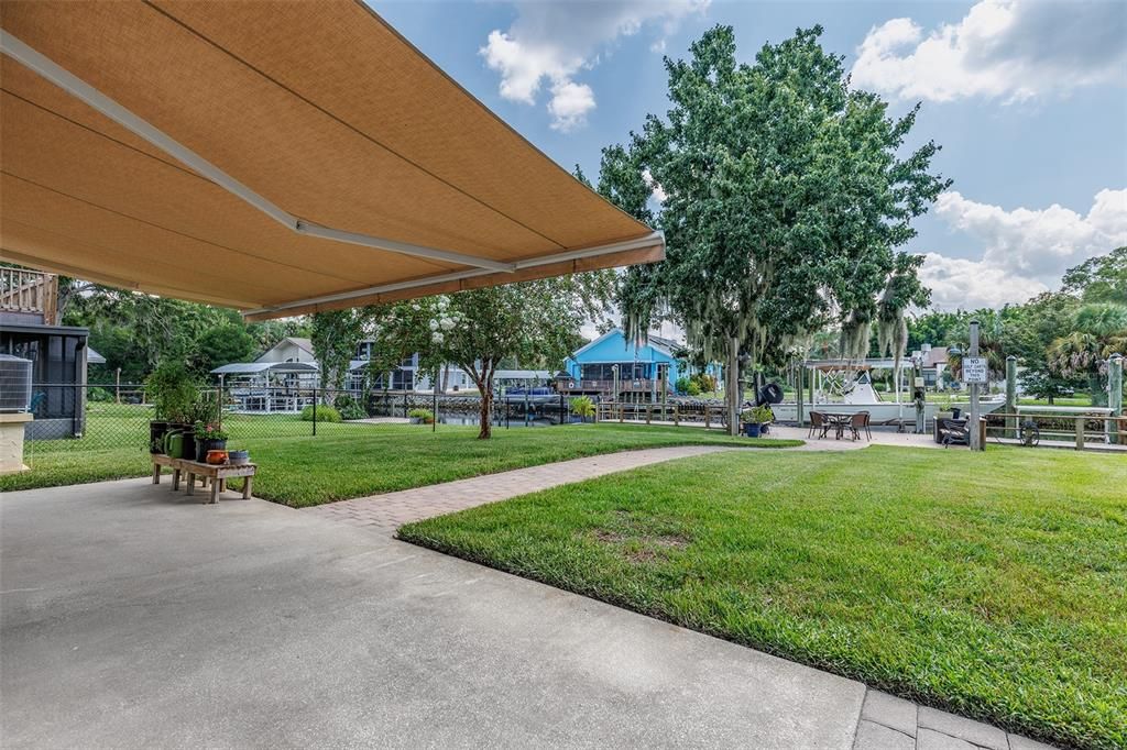 For Sale: $749,000 (3 beds, 2 baths, 1874 Square Feet)