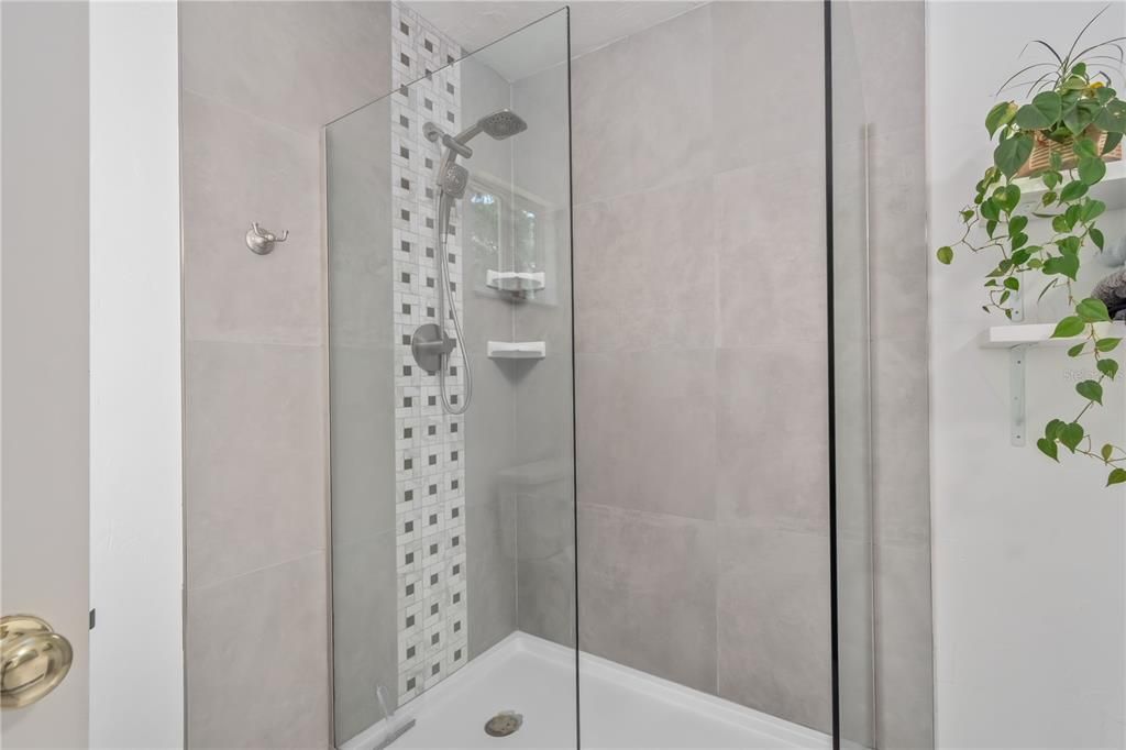 待售: $249,900 (2 贝兹, 2 浴室, 1296 平方英尺)