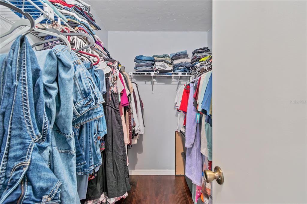 待售: $249,900 (2 贝兹, 2 浴室, 1296 平方英尺)