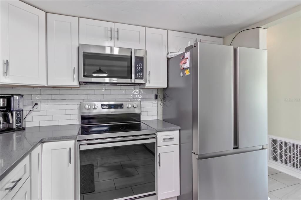 待售: $249,900 (2 贝兹, 2 浴室, 1296 平方英尺)