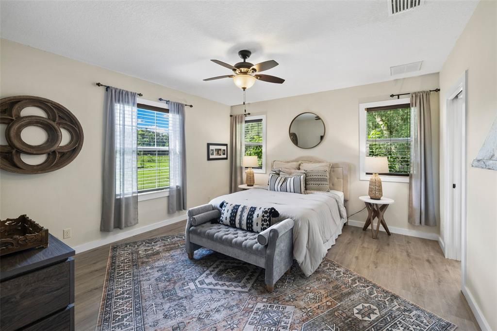 En Venta: $1,875,000 (3 camas, 2 baños, 1600 Pies cuadrados)