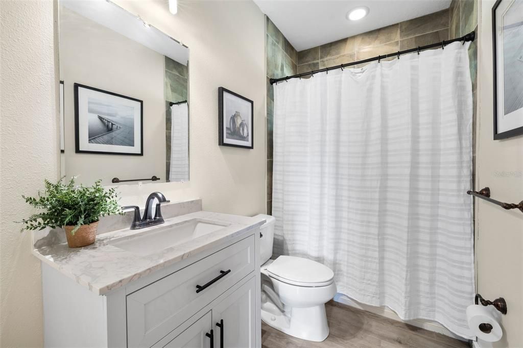 En Venta: $1,875,000 (3 camas, 2 baños, 1600 Pies cuadrados)