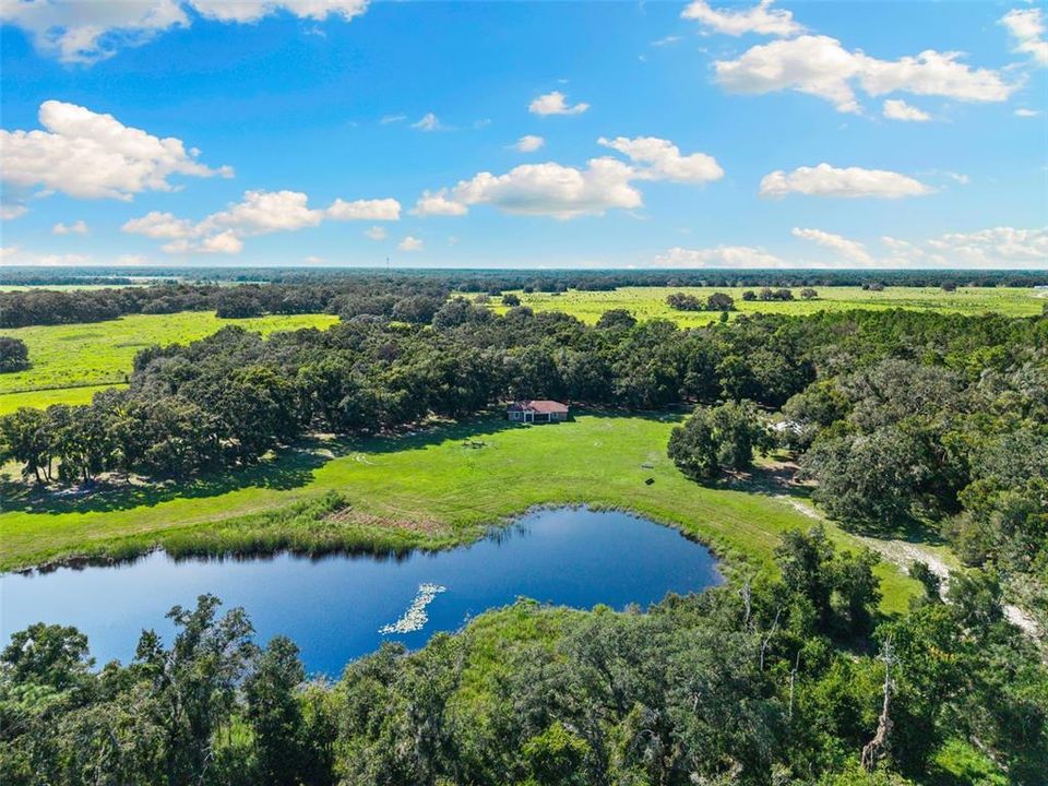 En Venta: $1,875,000 (3 camas, 2 baños, 1600 Pies cuadrados)