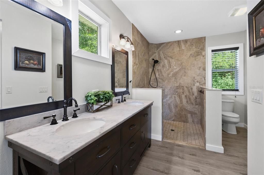 En Venta: $1,875,000 (3 camas, 2 baños, 1600 Pies cuadrados)