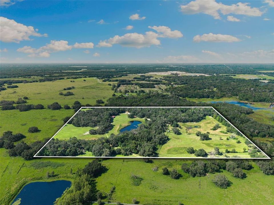 En Venta: $1,875,000 (3 camas, 2 baños, 1600 Pies cuadrados)