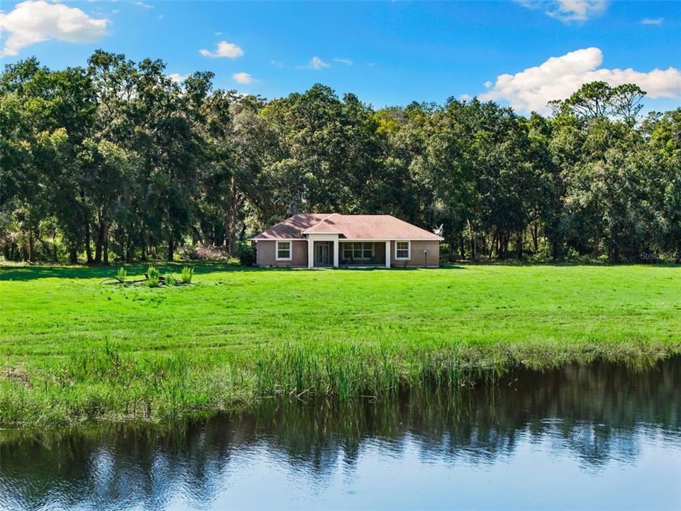 En Venta: $1,875,000 (3 camas, 2 baños, 1600 Pies cuadrados)