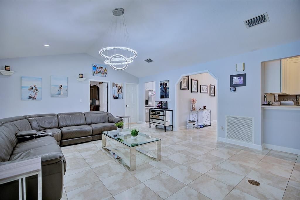 For Sale: $415,000 (4 beds, 2 baths, 2272 Square Feet)