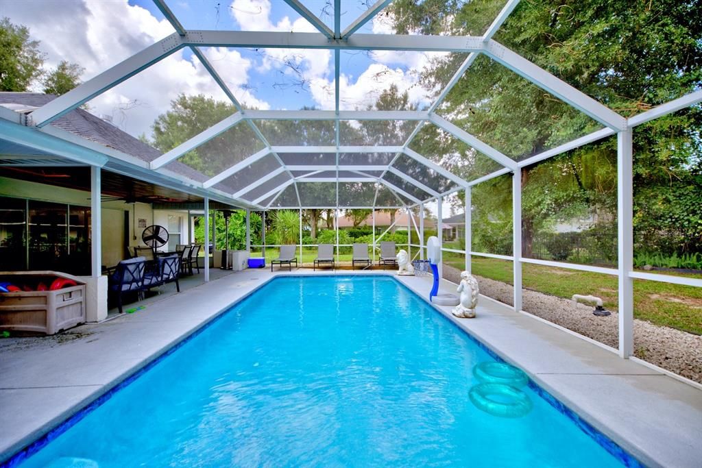 For Sale: $415,000 (4 beds, 2 baths, 2272 Square Feet)