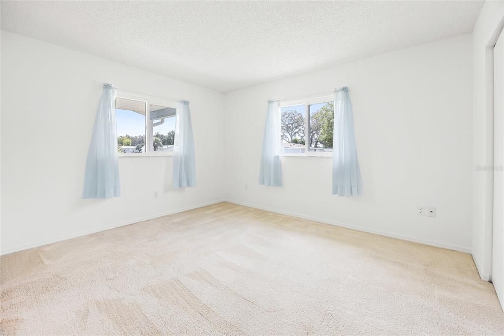 Active With Contract: $160,000 (2 beds, 2 baths, 1144 Square Feet)